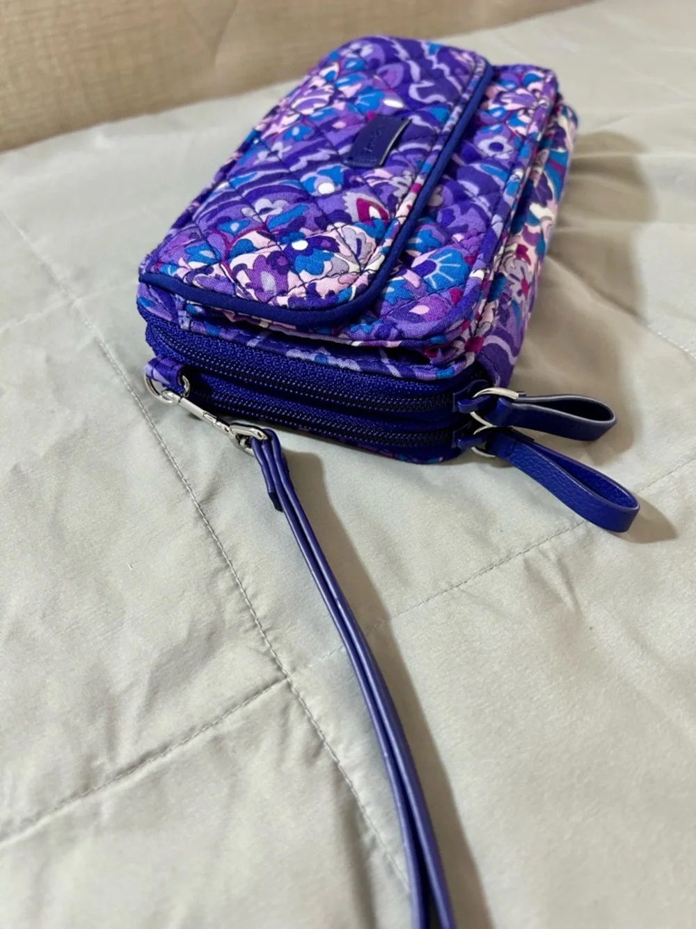 Vera Bradley Purple Regal Rosette Floral Quilted RFID Wallet Wristlet - Picture 8 of 12